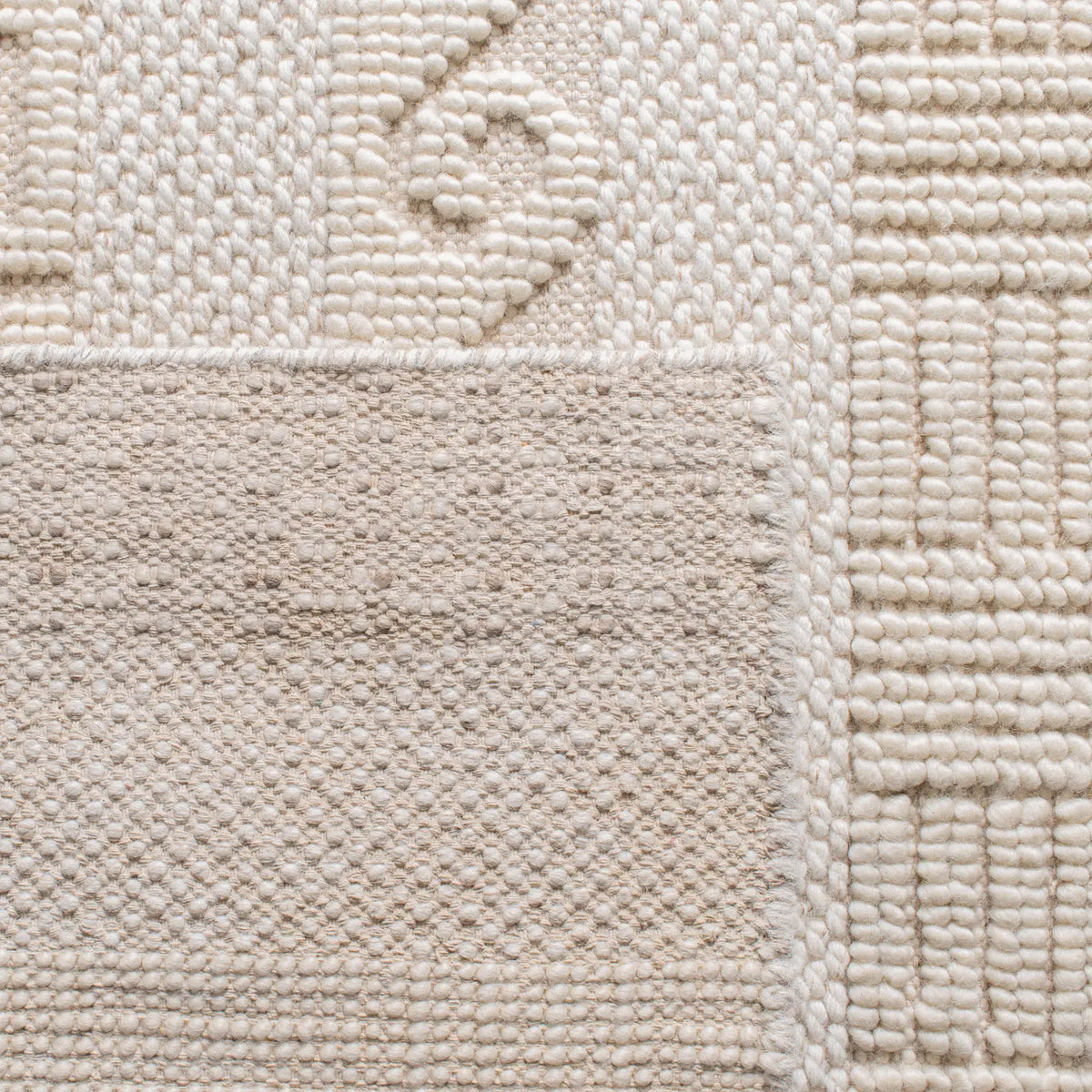 Safavieh Natural Fiber 4'-0" x 6'-0" Rug in Beige / Ivory