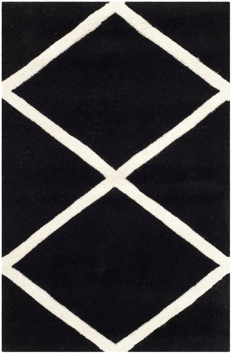 Safavieh Chatham 2'-0" x 3'-0" Rug in Black / Ivory