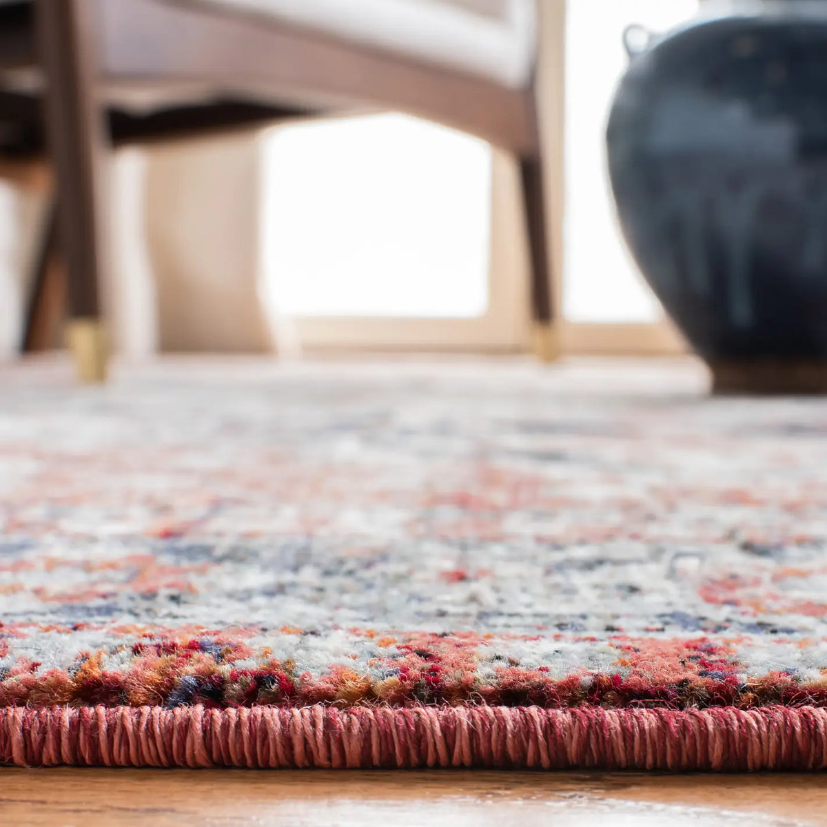 Safavieh Herat 300 4'-0" x 6'-0" Rug in Rust / Creme