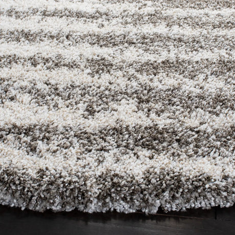 Safavieh Hudson Shag 7'-0" x 7'-0" Rug in Grey / Ivory