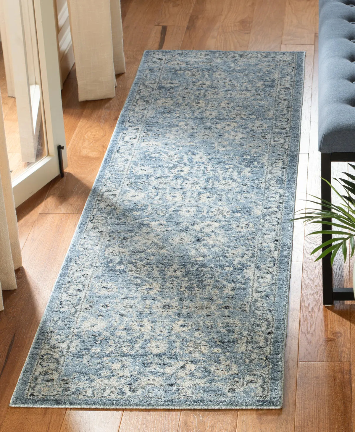 Safavieh Charleston 2'-0" x 8'-0" Rug in Navy / Light Grey