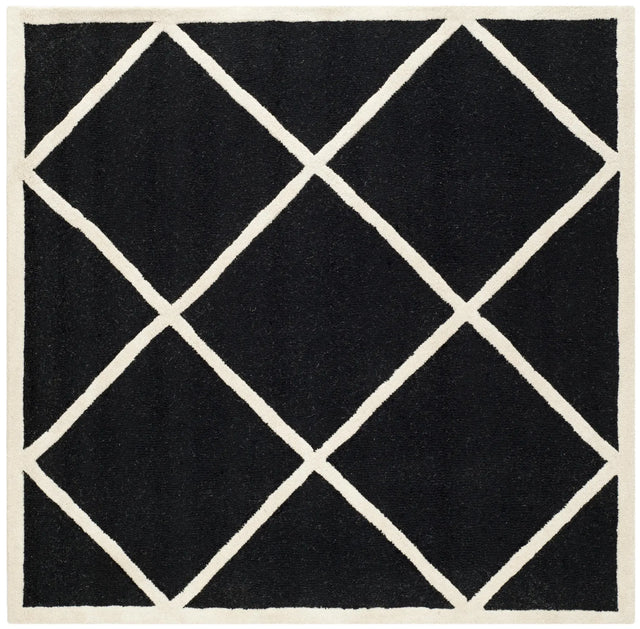 Safavieh Cambridge 6'-0" x 6'-0" Rug in Black / Ivory