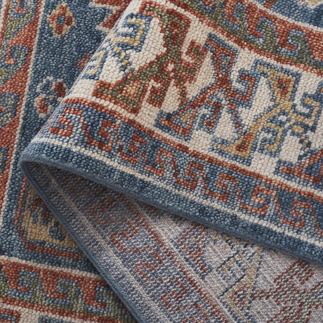 Safavieh Samarkand 6'-0" x 9'-0" Rug in Blue / Beige