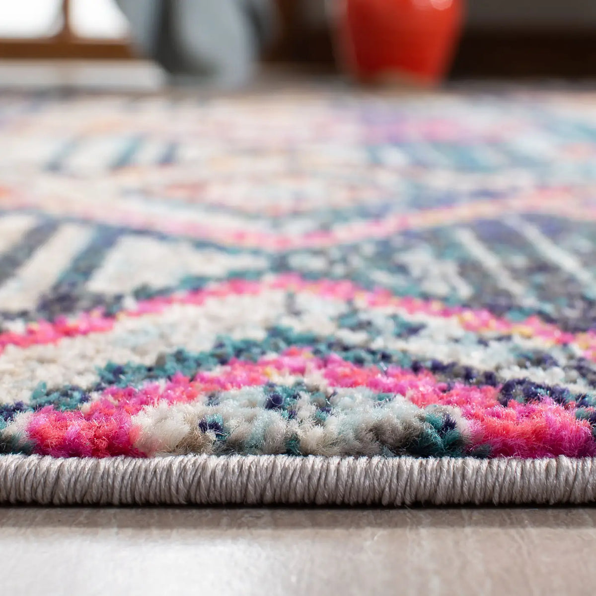 Safavieh Madison 4'-0" x 6'-0" Rug in Black / Orange