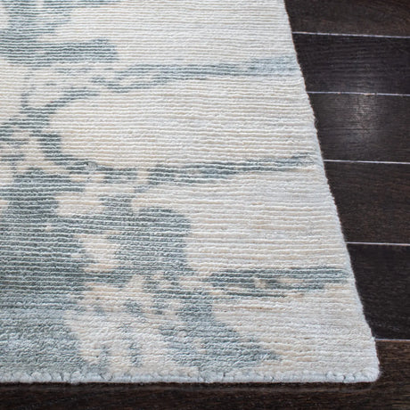 Safavieh Tibetan 8'-0" x 10'-0" Rug in Light Grey