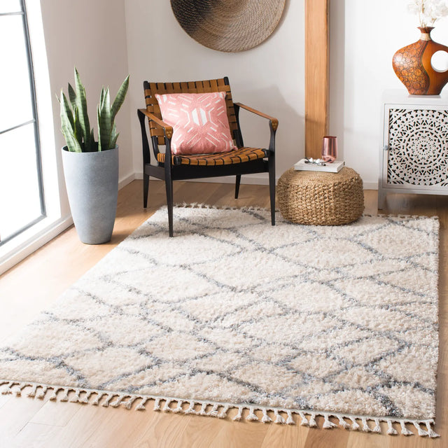 Safavieh Berber Fringe Shag 5'-3" x 7'-6" Rug in Cream / Grey