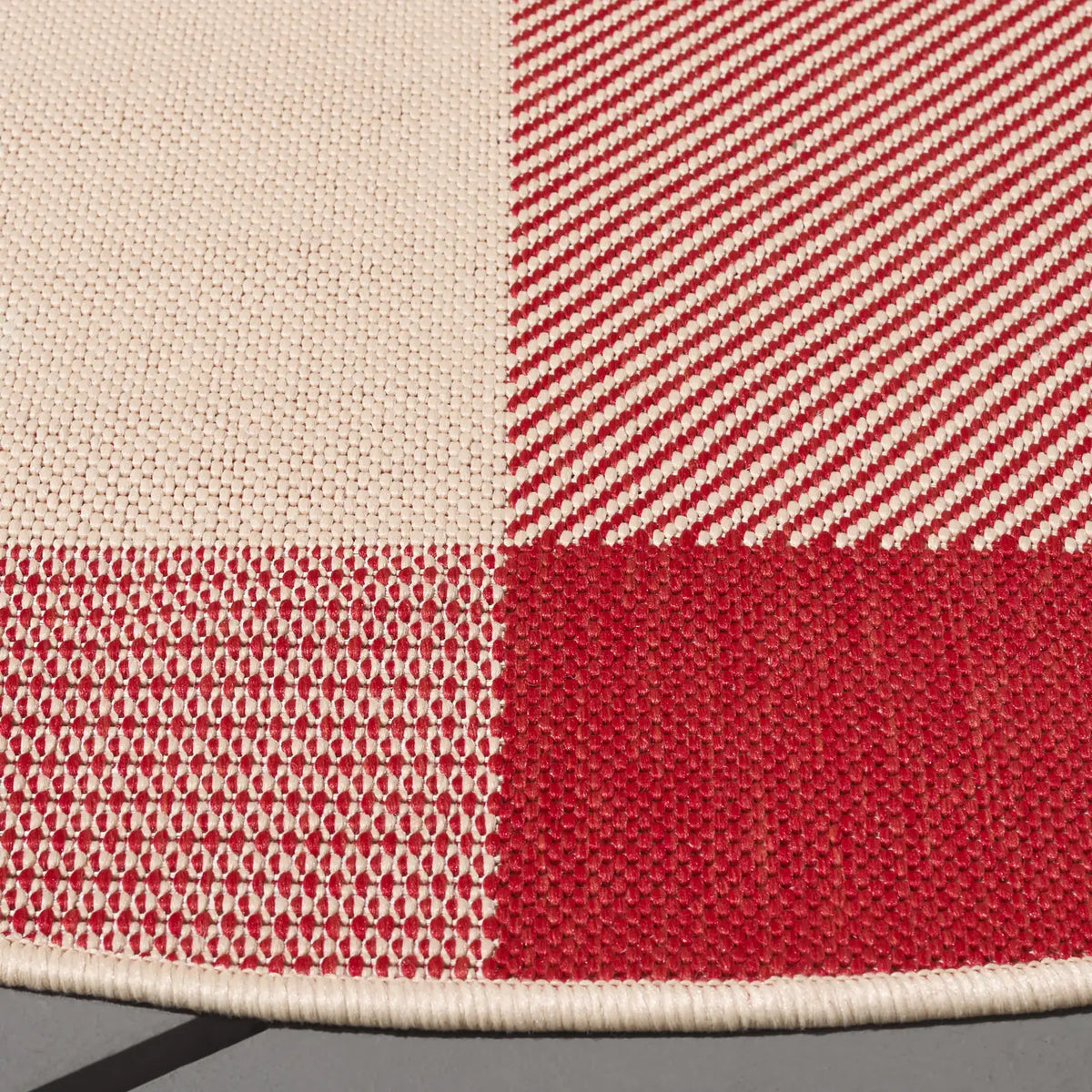 Safavieh Courtyard 5'-3" x 5'-3" Rug in Red / Bone