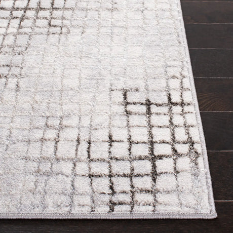 Safavieh Orchard 4'-5" x 6'-5" Rug in Grey / Light Grey
