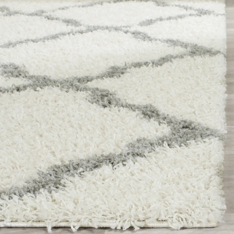 Safavieh Sgd-Dallas Shag 10'-0" x 14'-0" Rug in Ivory / Grey