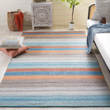 Safavieh Montauk 4'-0" x 6'-0" Rug in Grey / Orange