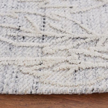 Safavieh Marbella 6'-0" x 6'-0" Rug in Grey / Ivory