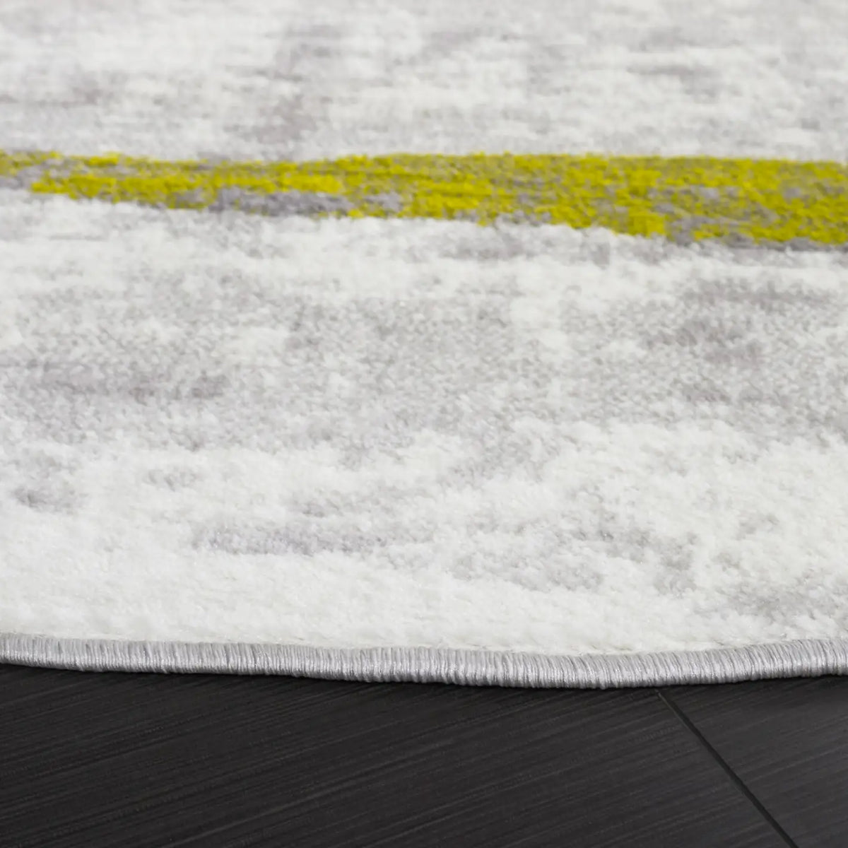 Safavieh Skyler 6'-7" x 6'-7" Rug in Ivory Grey / Green