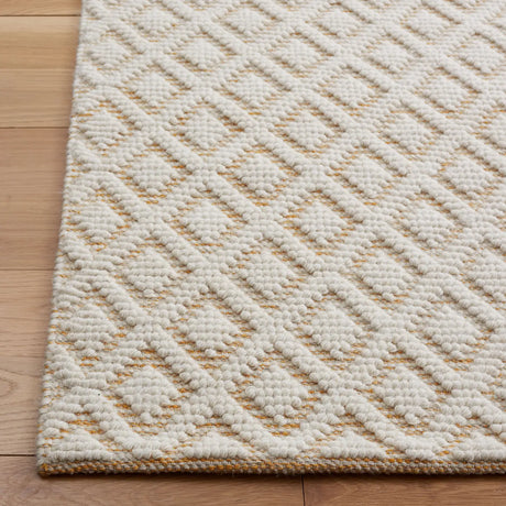 Safavieh Vermont 4'-0" x 6'-0" Rug in Ivory / Gold