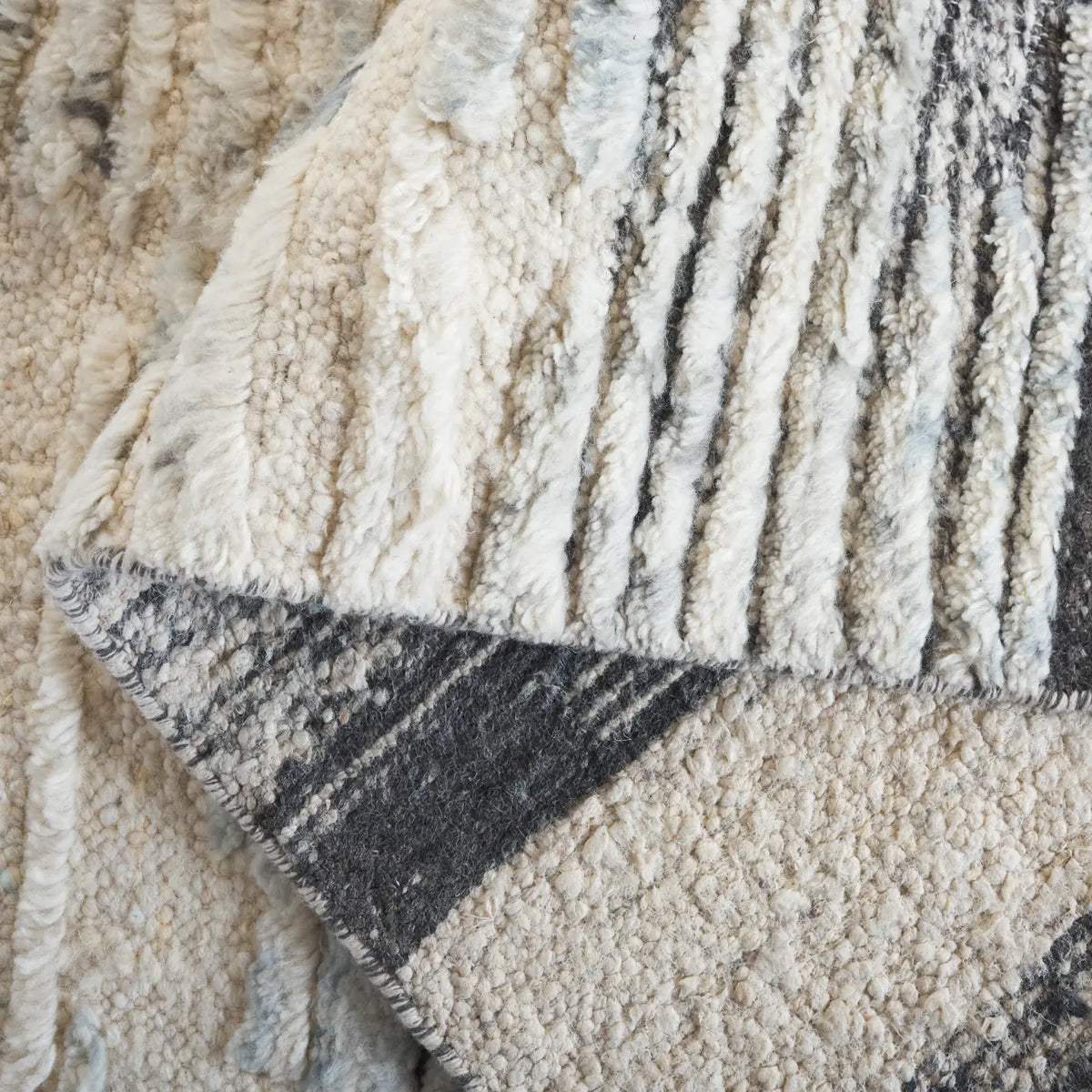 Safavieh Tribeca 6'-0" x 9'-0" Rug in Blue / Grey