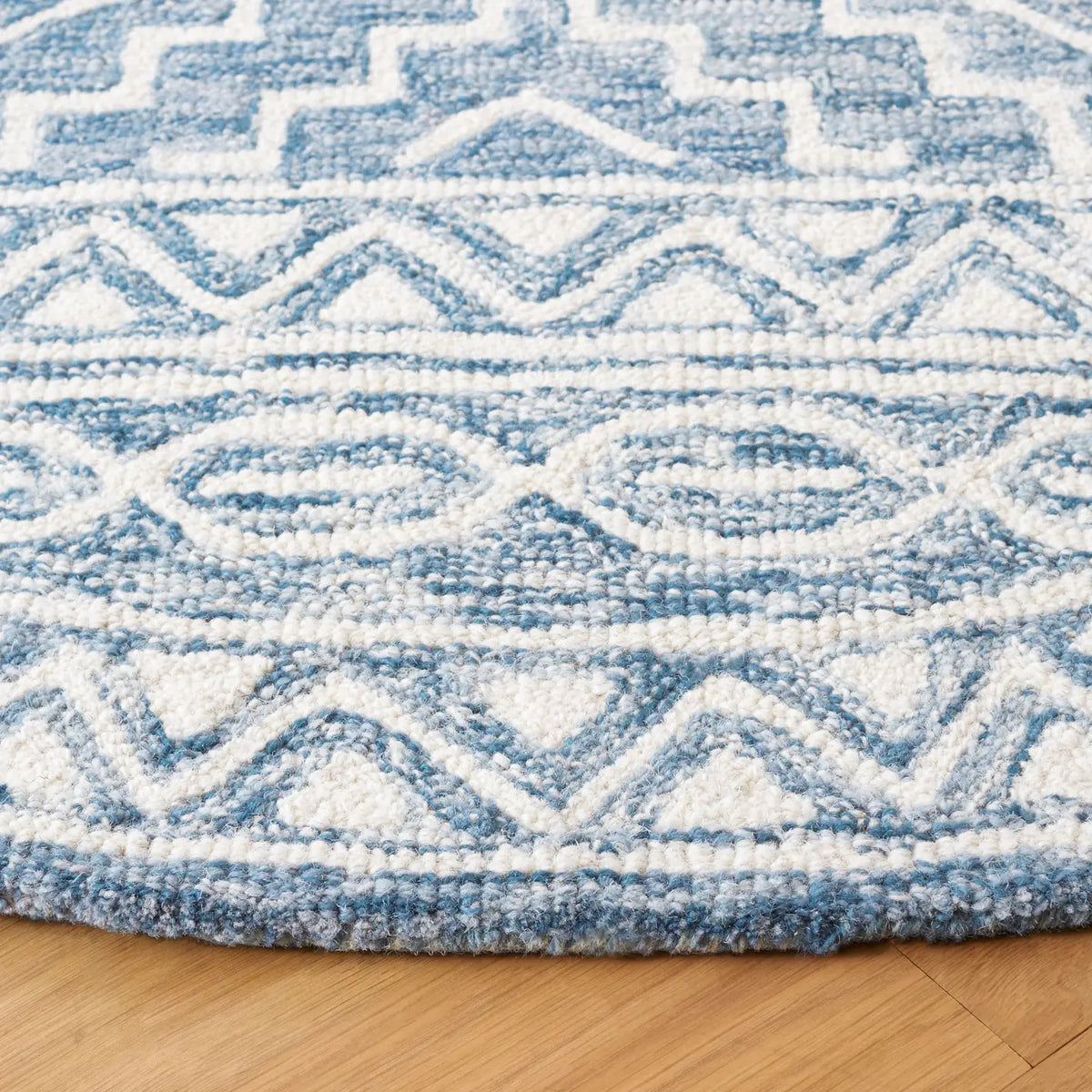 Safavieh Metro 6'-0" x 6'-0" Rug in Blue / Ivory