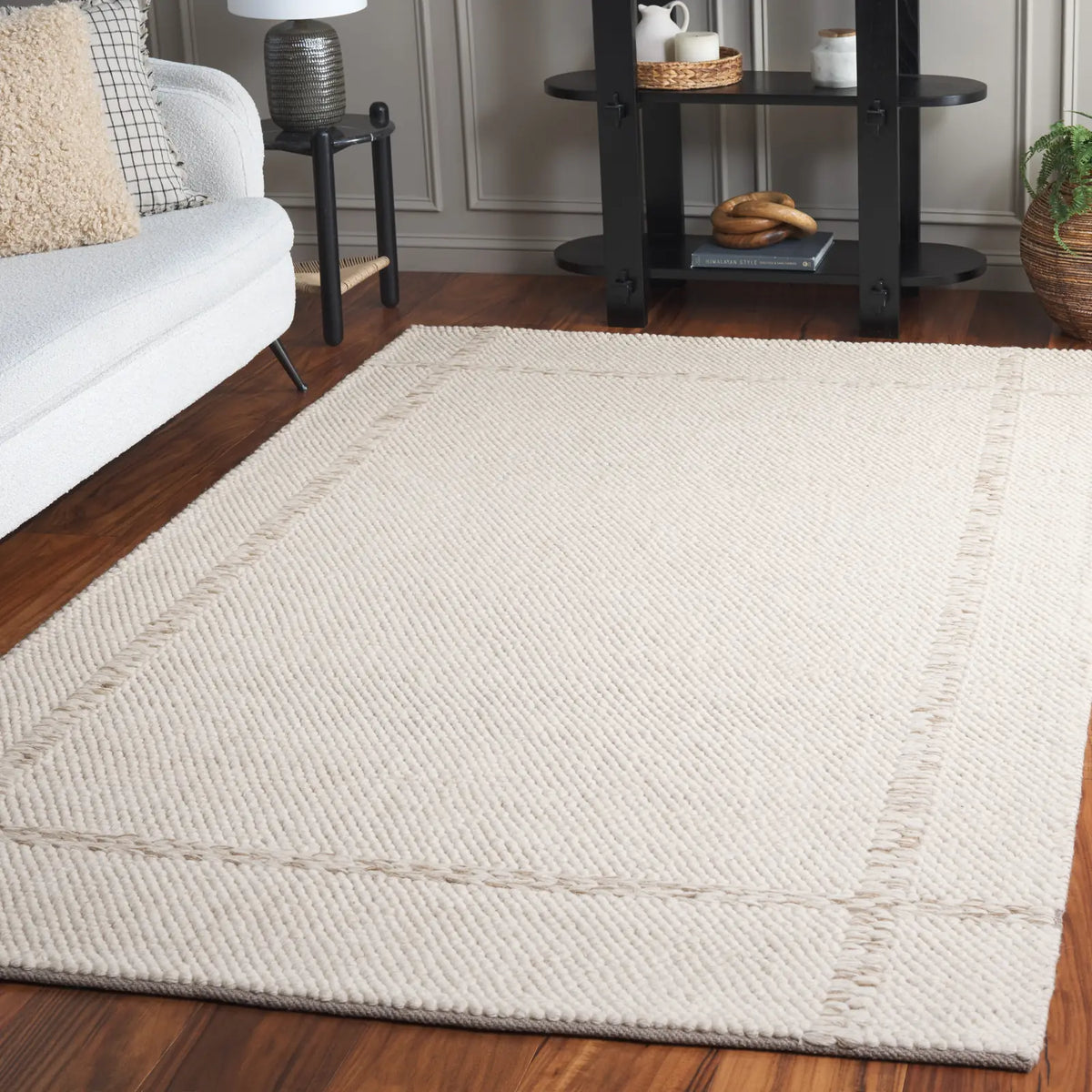 Safavieh Natura 4'-0" x 6'-0" Rug in Ivory