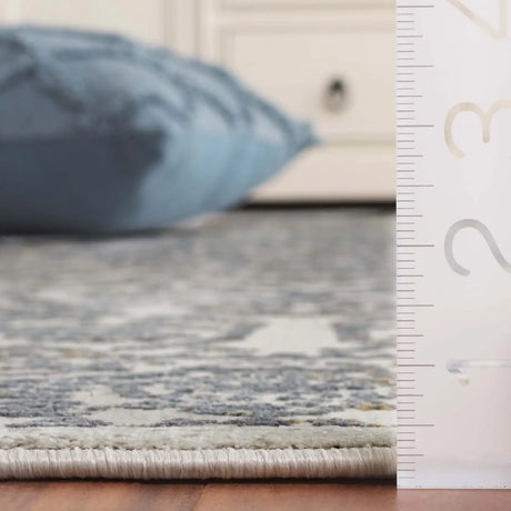 Safavieh Princeton 5'-3" x 7'-6" Rug in Cream / Slate