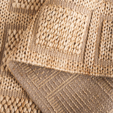 Safavieh Natural Fiber 4'-0" x 6'-0" Rug in Natural / Brown