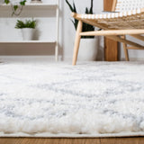 Safavieh Parma Shag 4'-0" x 6'-0" Rug in Ivory / Grey