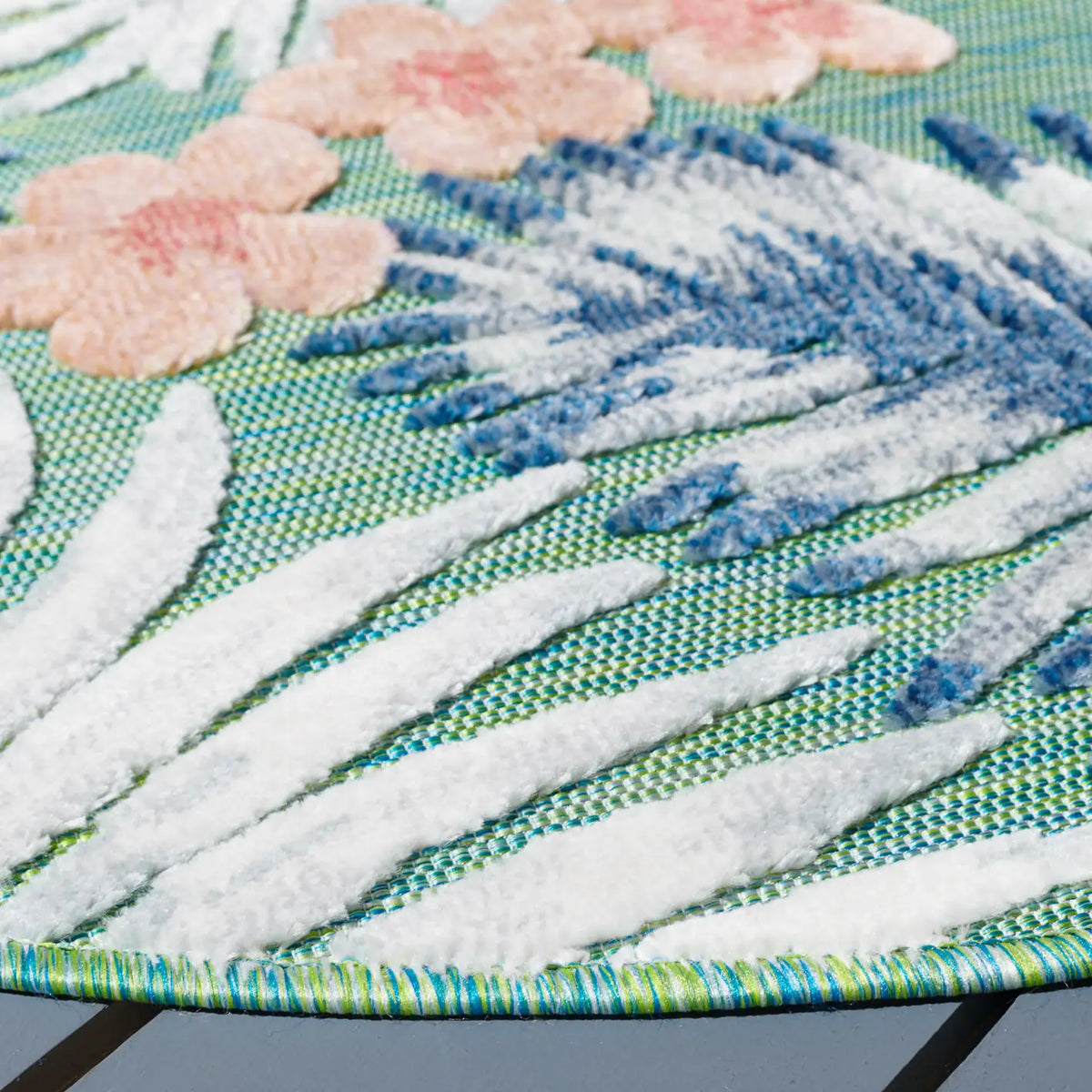 Safavieh Cabana 6'-5" x 6'-5" Rug in Green / Navy