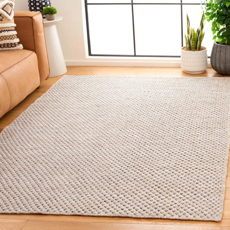 Safavieh Vermont 4'-0" x 6'-0" Rug in Beige