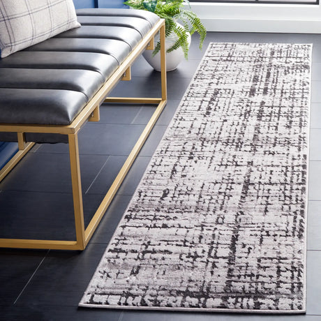 Safavieh Amelia 2'-0" x 8'-0" Rug in Grey / Charcoal
