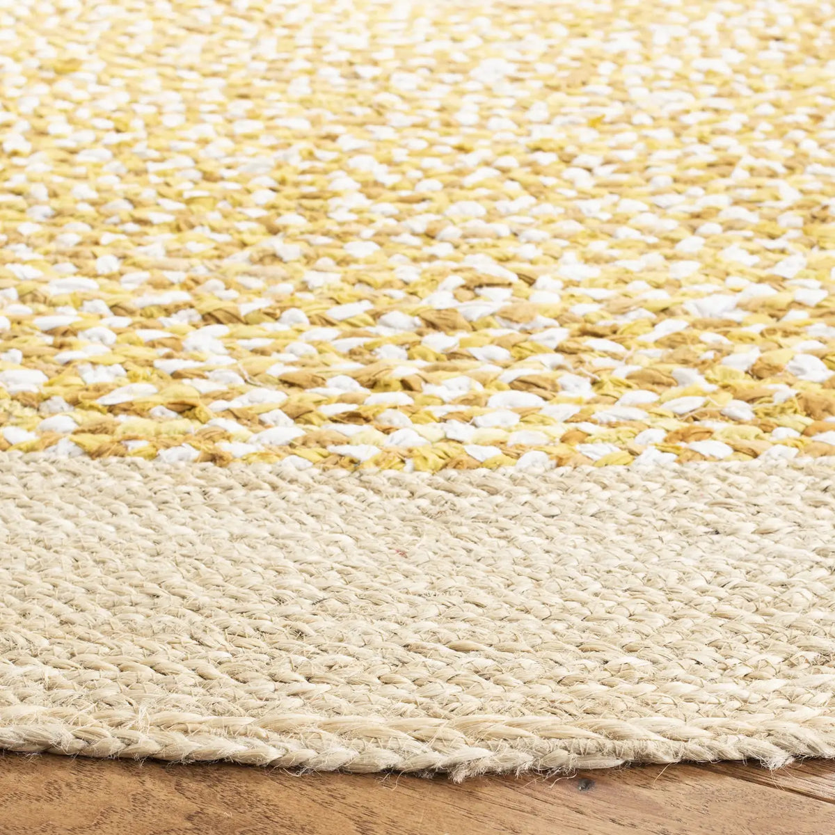 Safavieh Cape Cod 5'-0" x 5'-0" Rug in Gold / Natural