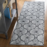 Safavieh Montauk 2'-3" x 7'-0" Rug in Black / Ivory