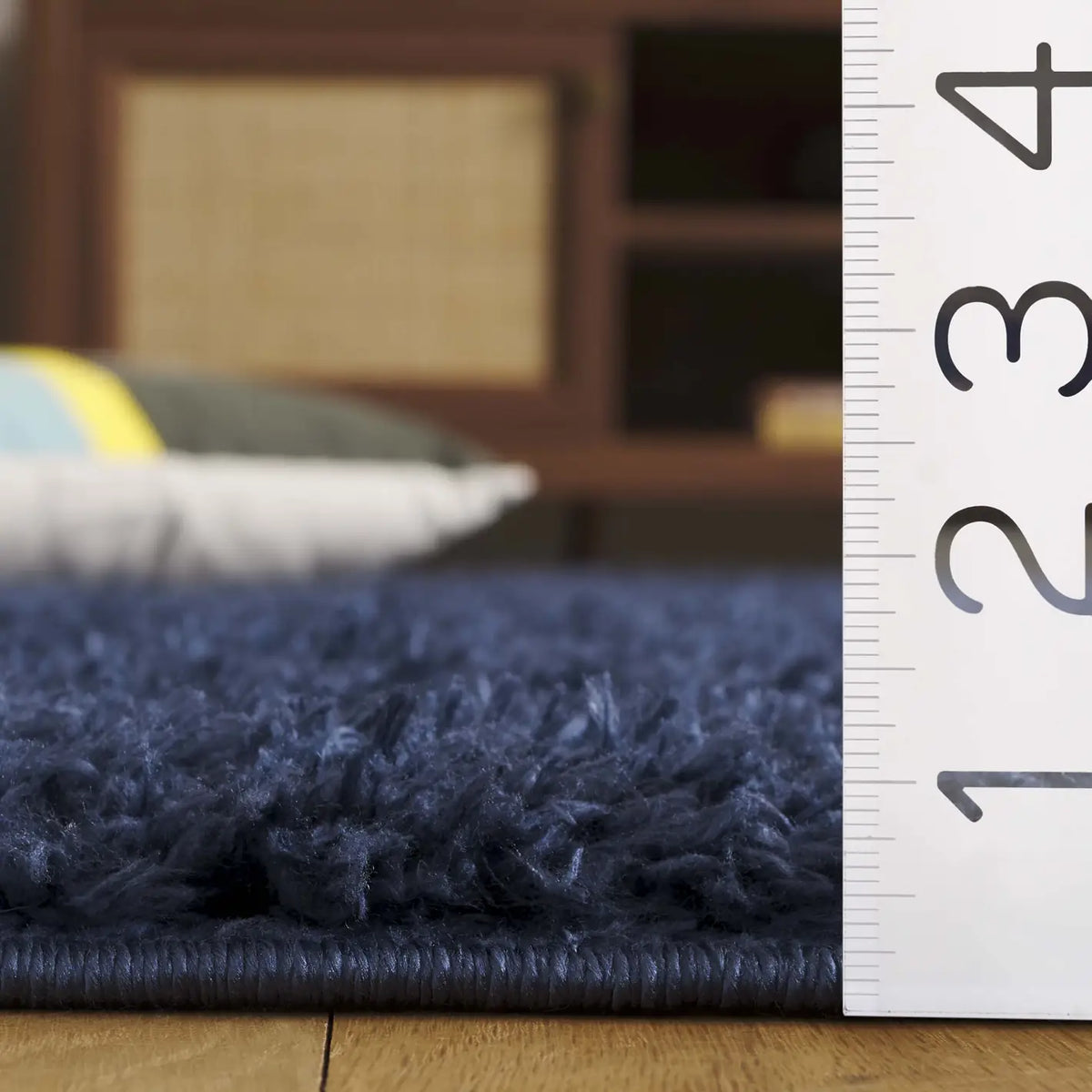 Safavieh Lindsay Shag 4'-0" x 6'-0" Rug in Navy