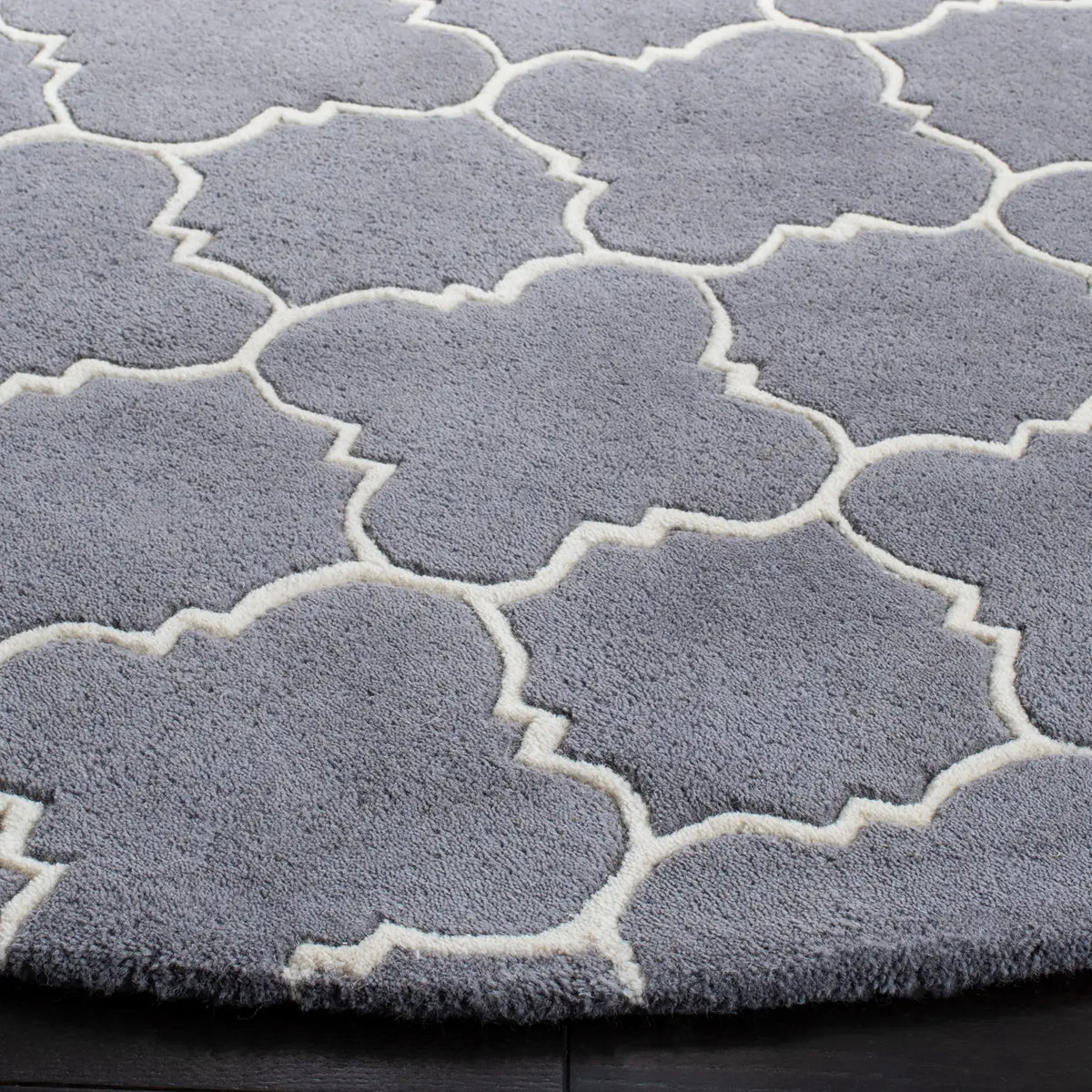 Safavieh Chatham 7'-0" x 7'-0" Rug in Dark Grey / Ivory