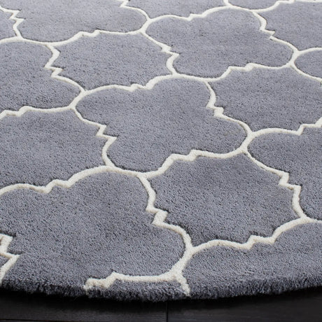 Safavieh Chatham 7'-0" x 7'-0" Rug in Dark Grey / Ivory