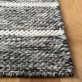 Safavieh Vermont 4'-0" x 6'-0" Rug in Black / Ivory
