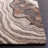 Safavieh Metro 4'-0" x 6'-0" Rug in Brown / Ivory