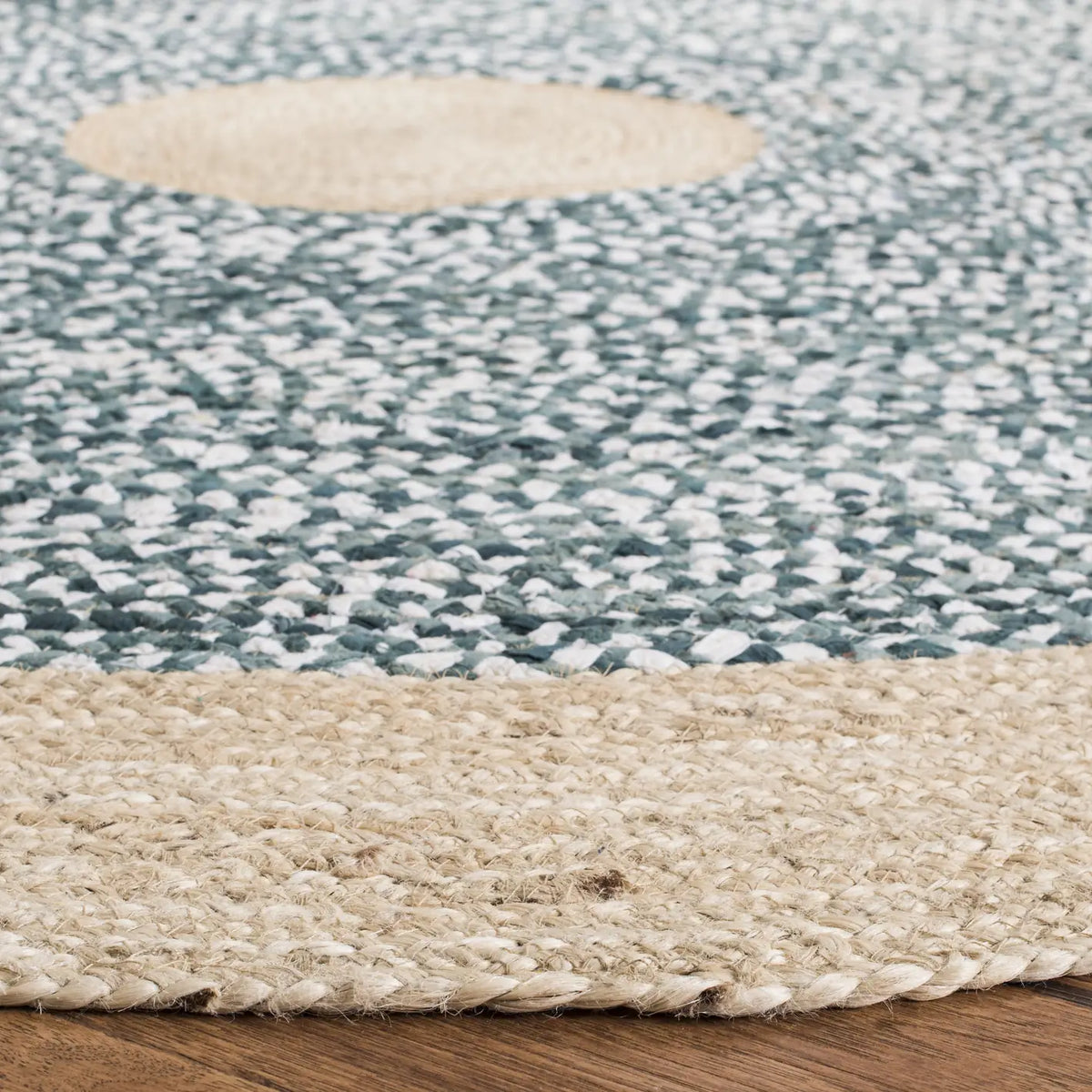 Safavieh Cape Cod 5'-0" x 5'-0" Rug in Light Blue / Natural