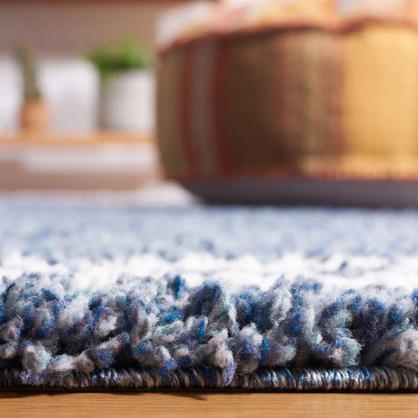 Safavieh Calico Shag 4'-0" x 6'-0" Rug in Blue / Ivory