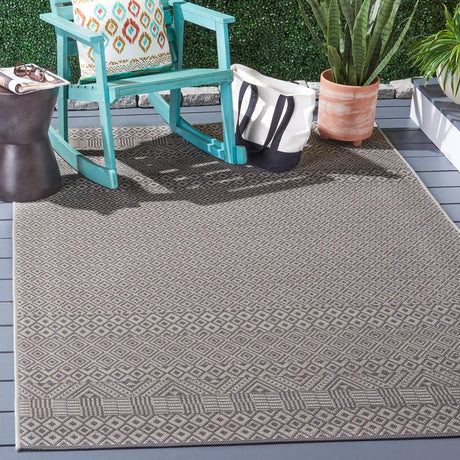 Safavieh Courtyard 4'-0" x 5'-7" Rug in Brown / Grey