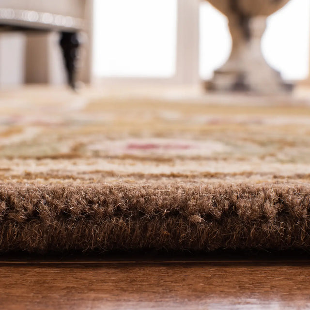 Safavieh Classic 5'-0" x 8'-0" Rug in Light Gold / Green