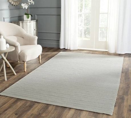 Safavieh Dhurries 5'-0" x 8'-0" Rug in Grey