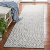 Safavieh Ebony 2'-3" x 9'-0" Rug in Grey / Ivory
