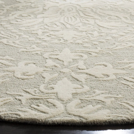 Safavieh Blossom 6'-0" x 6'-0" Rug in Sage / Ivory