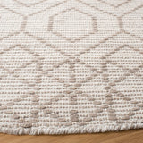 Safavieh Montauk 6'-0" x 6'-0" Rug in Brown / Beige
