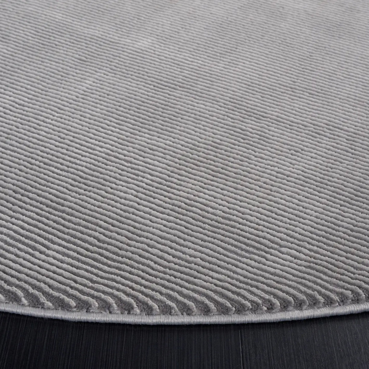 Safavieh Revive 6'-7" x 6'-7" Rug in Grey