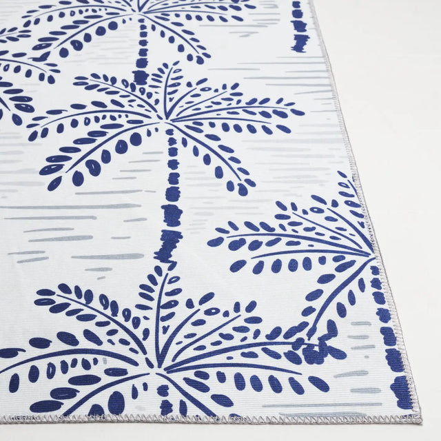 Safavieh Malibu 4'-0" x 6'-0" Rug in Ivory / Navy