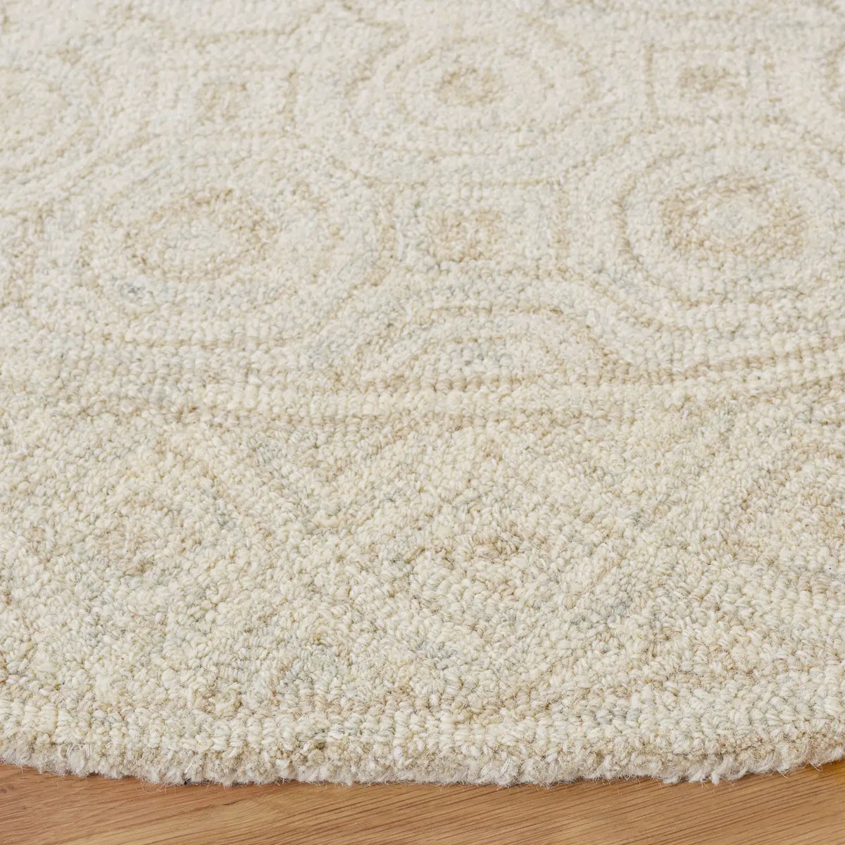 Safavieh Micro-Loop 5'-0" x 5'-0" Rug in Ivory / Light Green