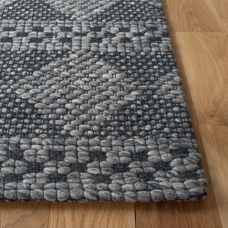 Safavieh Marbella 4'-0" x 6'-0" Rug in Dark Grey