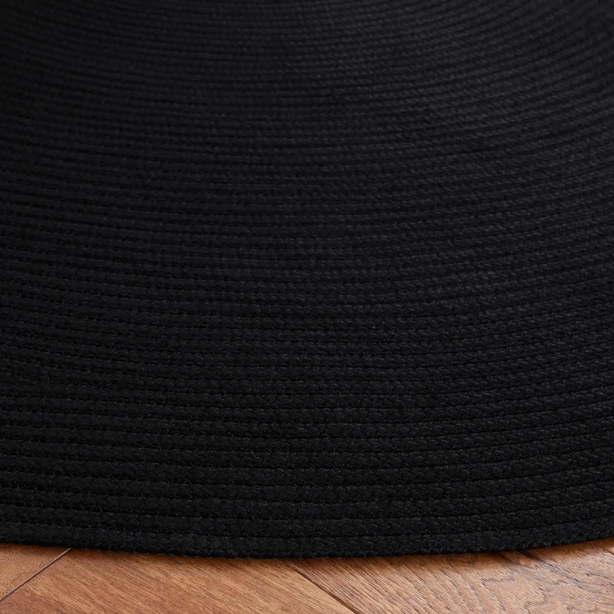 Safavieh Braided 5'-0" x 5'-0" Rug in Black