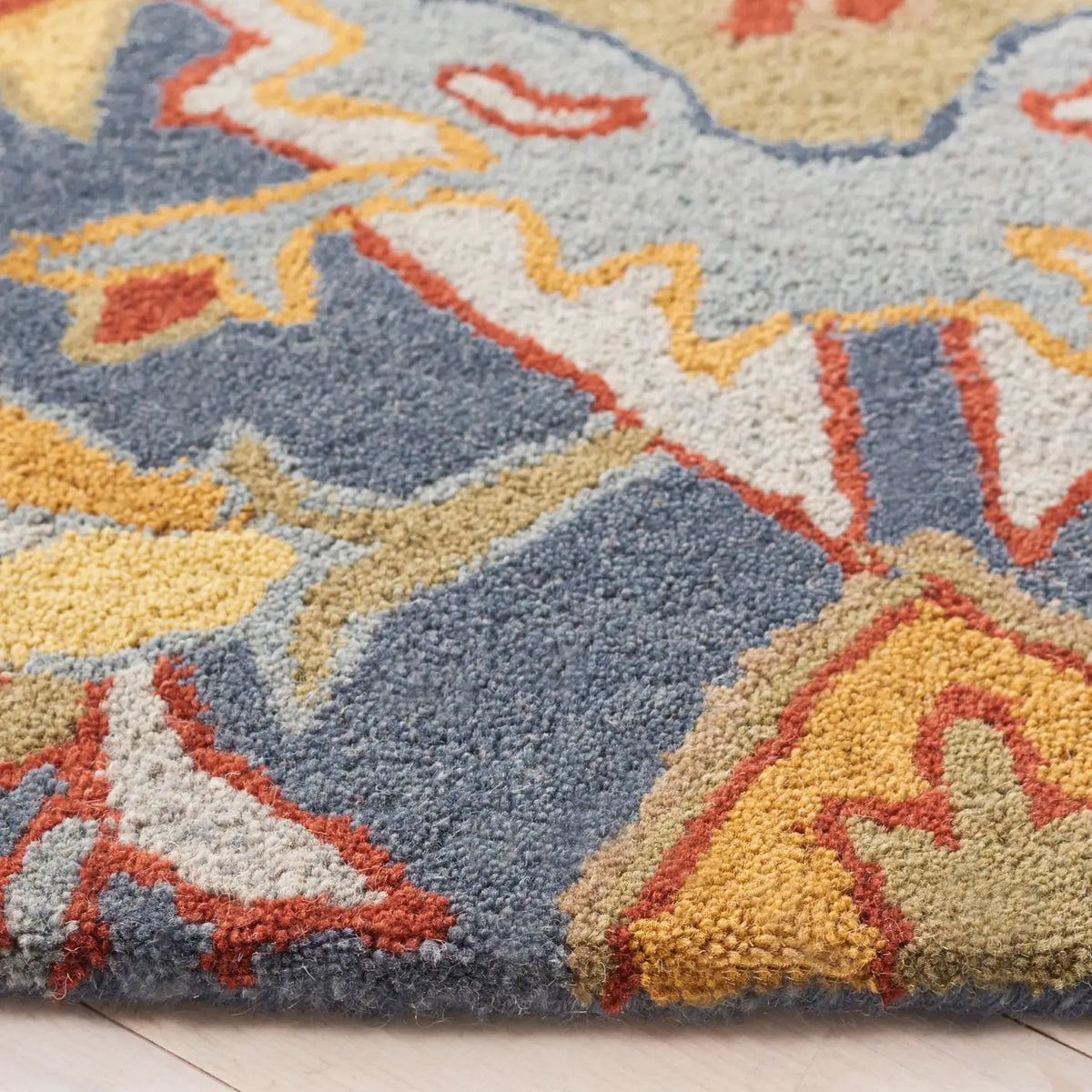 Safavieh Heritage 6'-0" x 6'-0" Rug in Navy / Gold