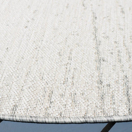 Safavieh Courtyard 6'-7" x 6'-7" Rug in Beige / Grey
