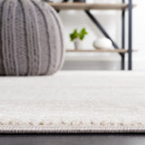 Safavieh Continental 4'-0" x 6'-0" Rug in Ivory / Beige