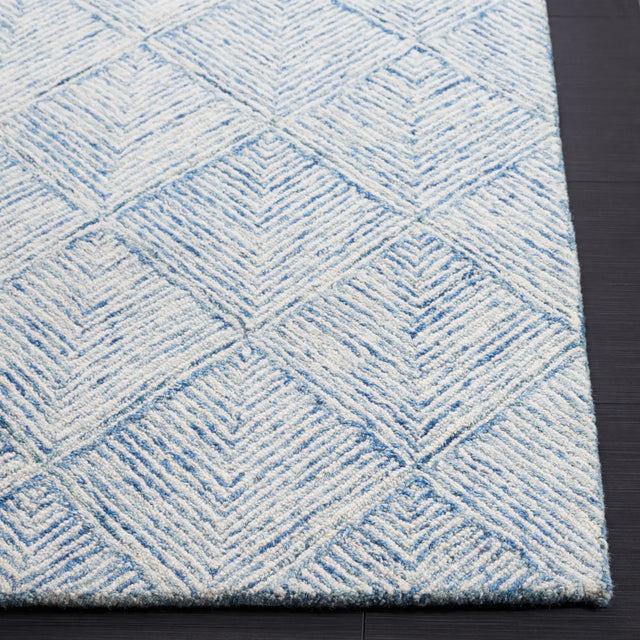 Safavieh Abstract 4'-0" x 6'-0" Rug in Blue / Ivory